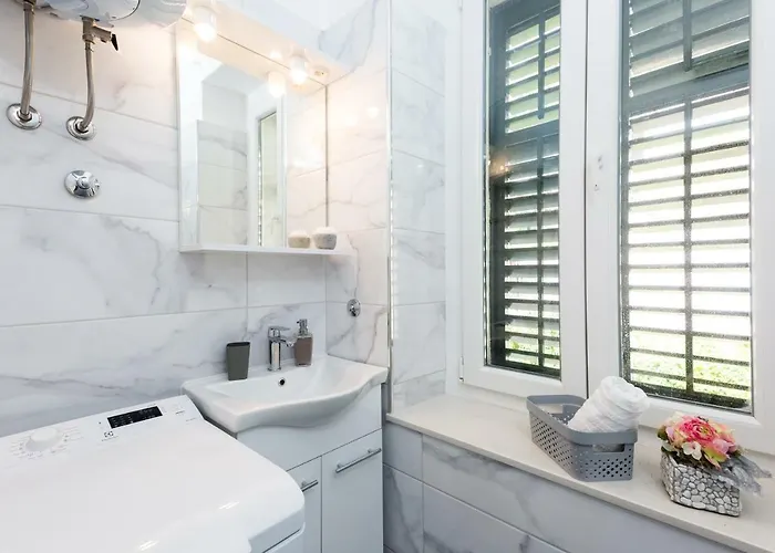 Niko Ii 5 Min To Center Apartmán